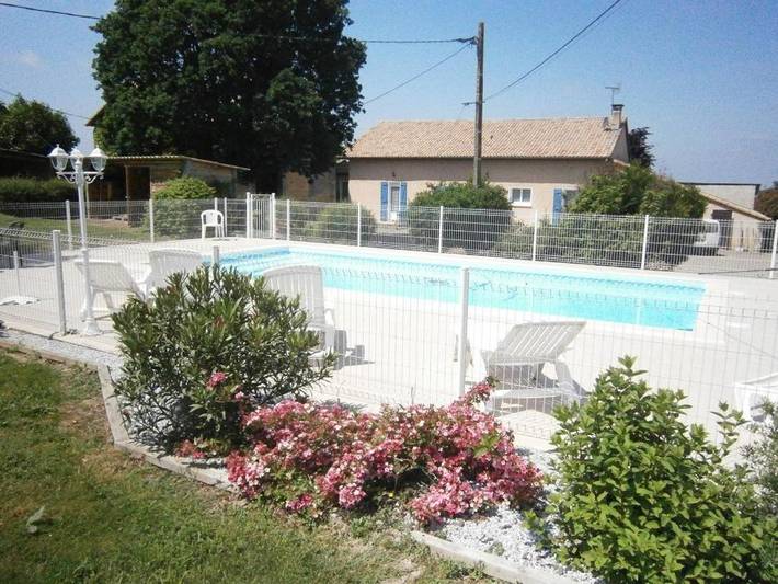Location de vacances pour 5 personnes, avec jardin et piscine à Saint-Sever