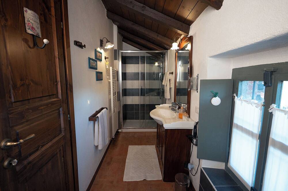 The Willow Bed & Breakfast - Room Tulip in Veruno, Gattico-Veruno