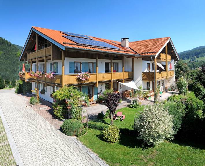 Ferienwohnung für 2 Personen, mit Balkon und Garten