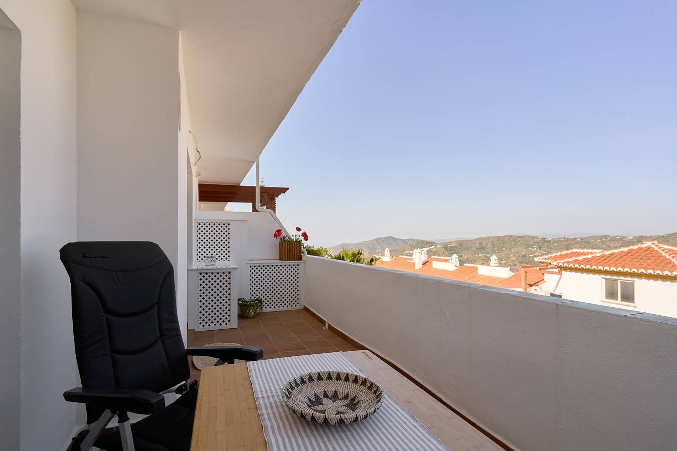 Hel lejlighed, Ferielejlighed for 4 personer med have in Cómpeta, Málaga Provinsen