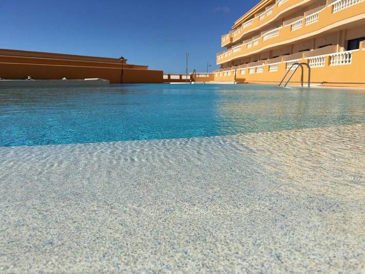 Apartamento para 2 personas, con vistas además de piscina y terraza en La Restinga