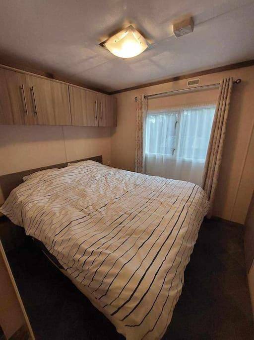 Gîte pour 4 personnes, avec piscine et bassin pour enfant ainsi que vue et jardin dans Olloy-sur-Viroin - 4