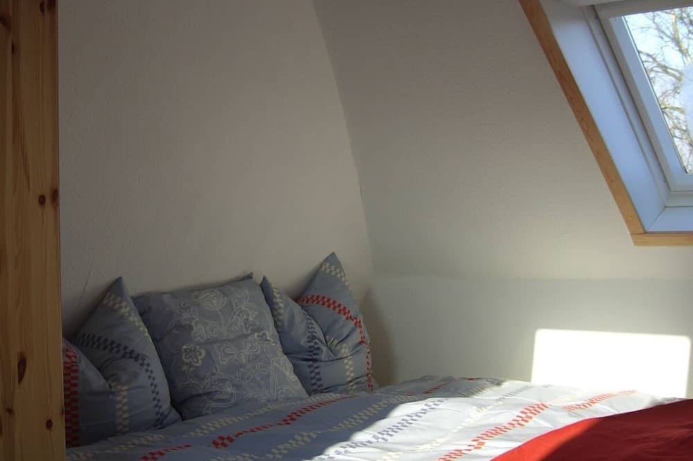 Strandnahes Ferienhaus für 2 - 6 Personen mit tollem Garten in Jellenbek, Schwedeneck