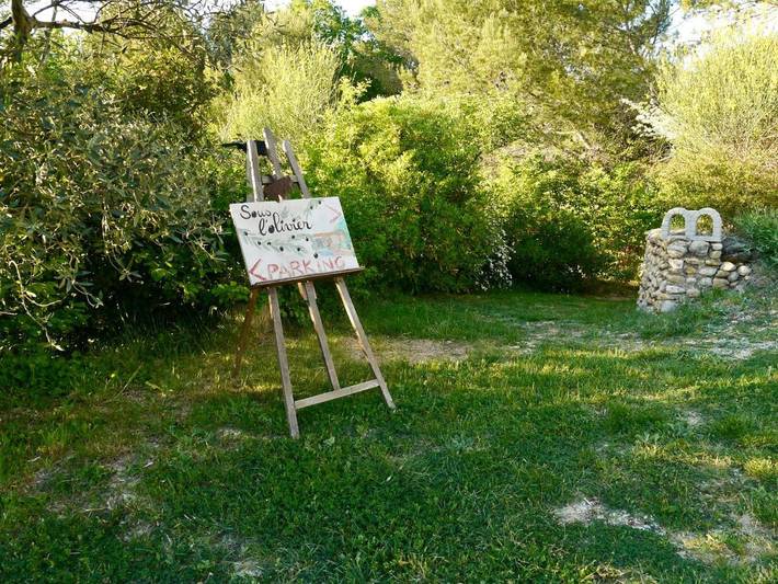 Location de vacances pour 2 personnes, avec jardin ainsi que piscine et vue à Buisson - 2