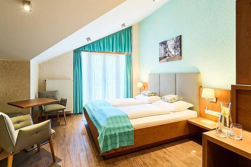 Doppelzimmer Berg, Du/Wc - Gasthof-Pension Luger - am Donauradweg, Donausteig in Neustift im Mühlkreis, Bezirk Rohrbach