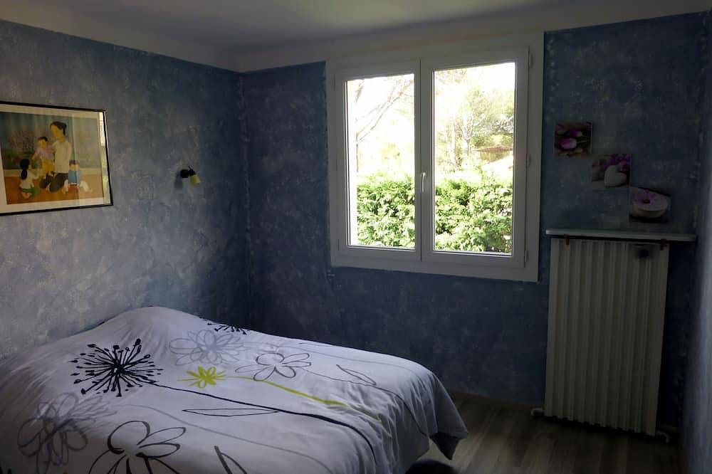 Villa dans quartier résidentiel in Alès, Parc national des Cévennes