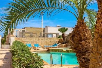 Vakantieappartement voor 4 Personen in Mellieha, Malta, Afbeelding 1