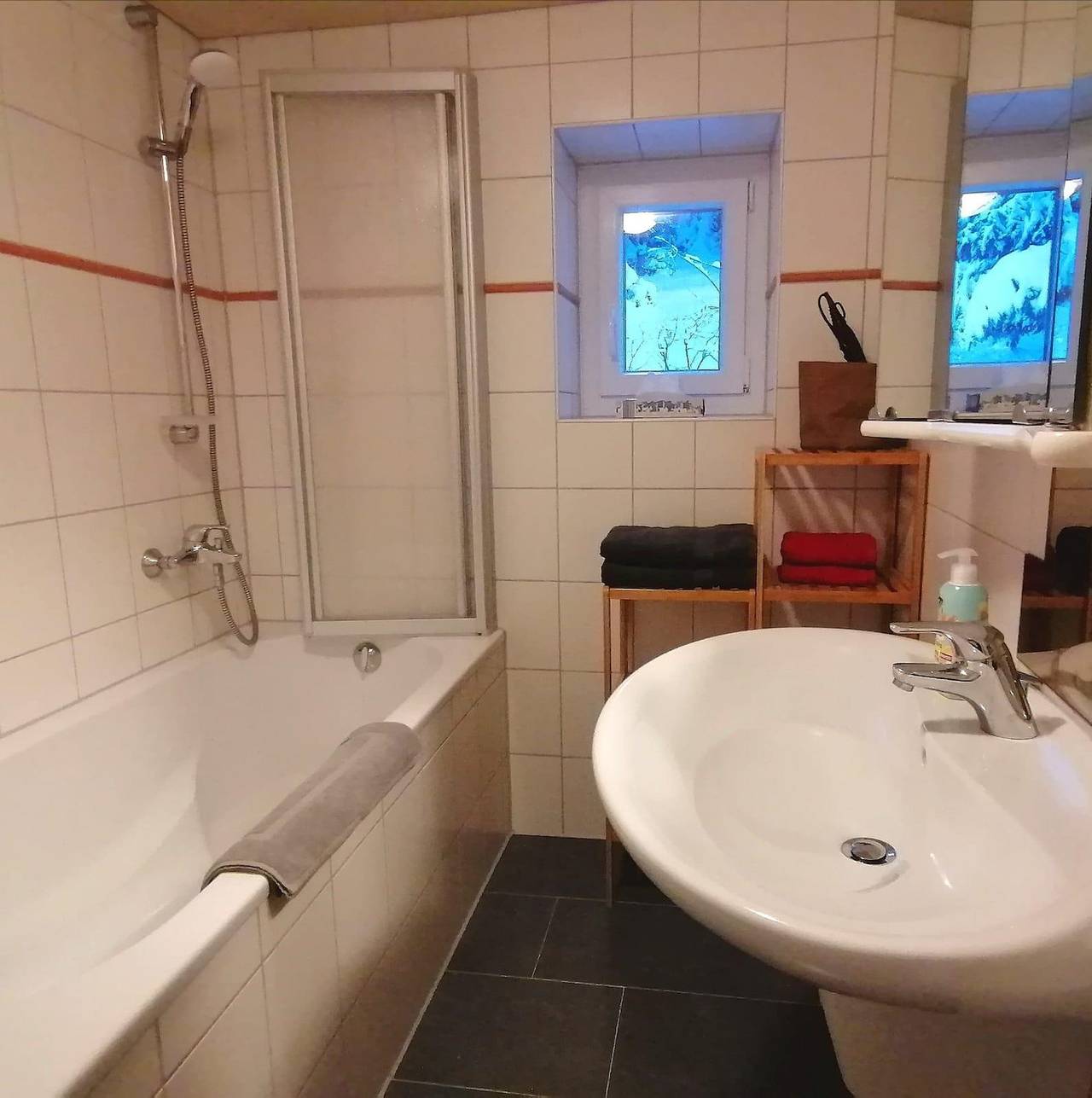 Ganze Ferienwohnung, Appartement/Fewo, Badewanne, 2 Schlafräume in Immenstadt, Bayerisch Schwaben