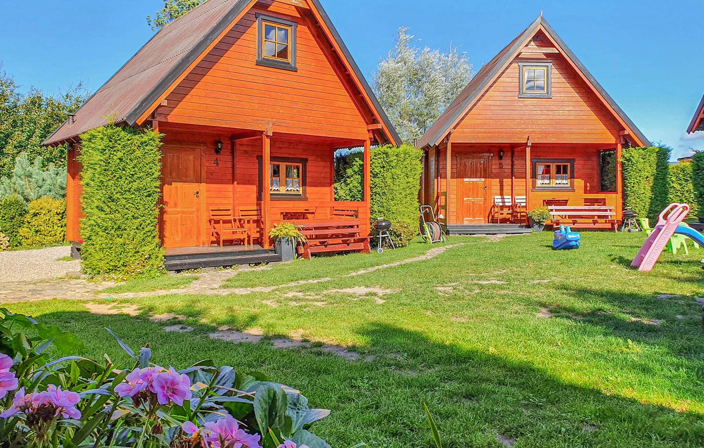 Ferienhaus für 6 Personen mit Terrasse in Sarbinowo, Powiat Koszaliński