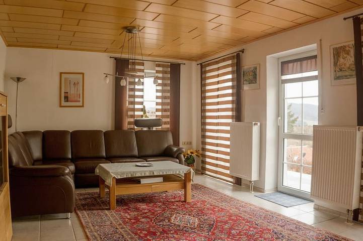 Ferienwohnung für 4 Personen, mit Balkon und Garten in Lalling