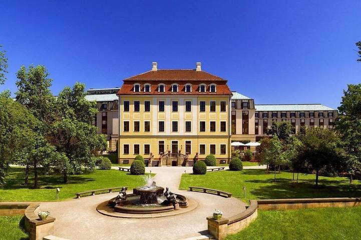 Ferienhaus für 2 Personen, mit Garten und Terrasse sowie Pool, mit Haustier in Dresden-Neustadt