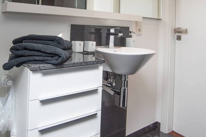 Ferienwohnung für 2 Personen, mit Garten und Balkon in Geisenheim - 4