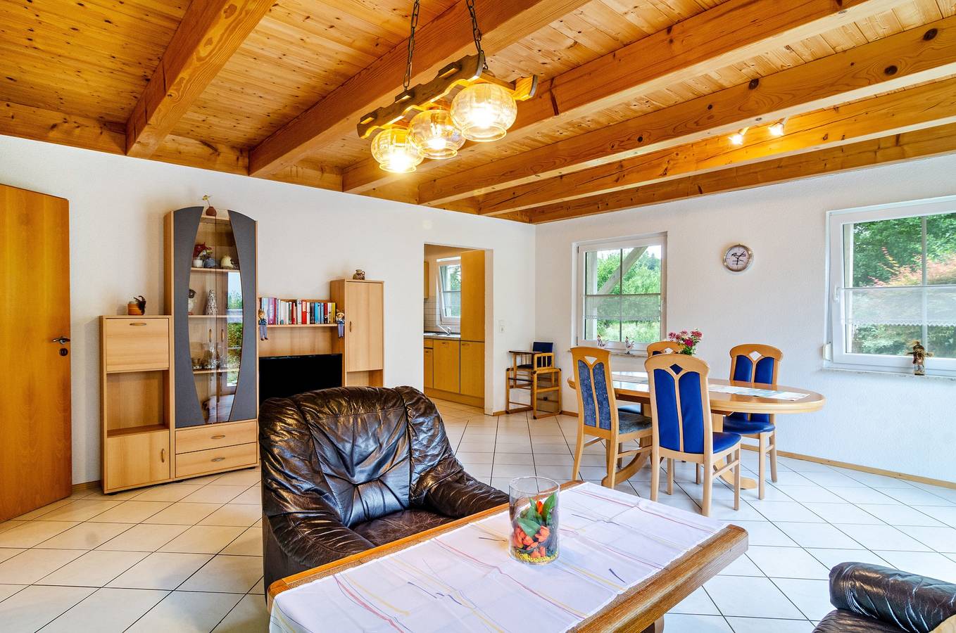 Ganze Wohnung, Ferienwohnung 'Beutenmühle Straussenfarm Erdgeschoss' mit privater Terrasse und Gemeinschaftsgarten in Owingen, Region Bodensee-Oberschwaben