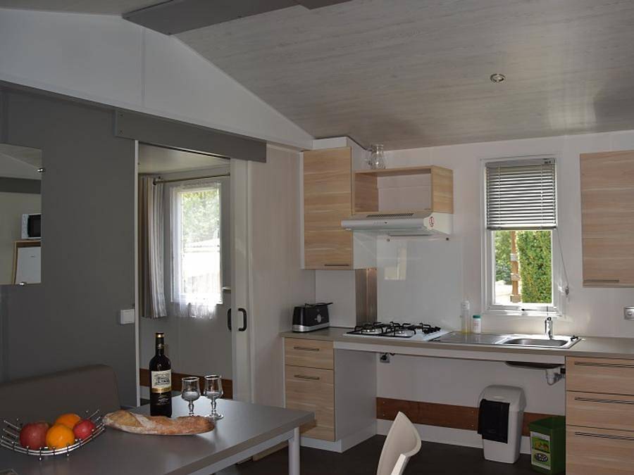 Camping La Chêneraie **** - Mobilhome 4 personnes - Cottage Pmr L'Helios - climatisé - 2 chambres - S in Saint-Géry-Vers, Parc Naturel Régional des Causses du Quercy