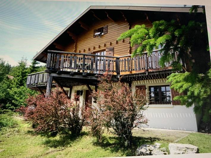 Gîte pour 8 personnes, avec Terrasse ainsi que Jardin et Vue