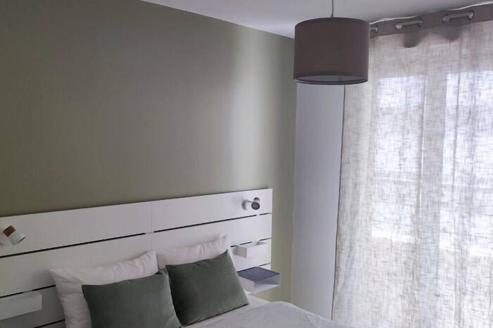 Entire apartment, Cozy and comfortable 2 bedrooms in Évry, 35 min from Paris in Évry-Courcouronnes, Essonne