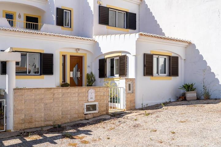 Ferienhaus für 10 Personen, mit Balkon und Terrasse