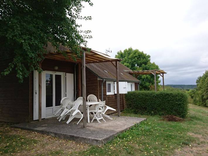 Chalet pour 7 personnes, avec piscine ainsi que terrasse et vue sur le lac, animaux acceptés en Indre-et-Loire - 2