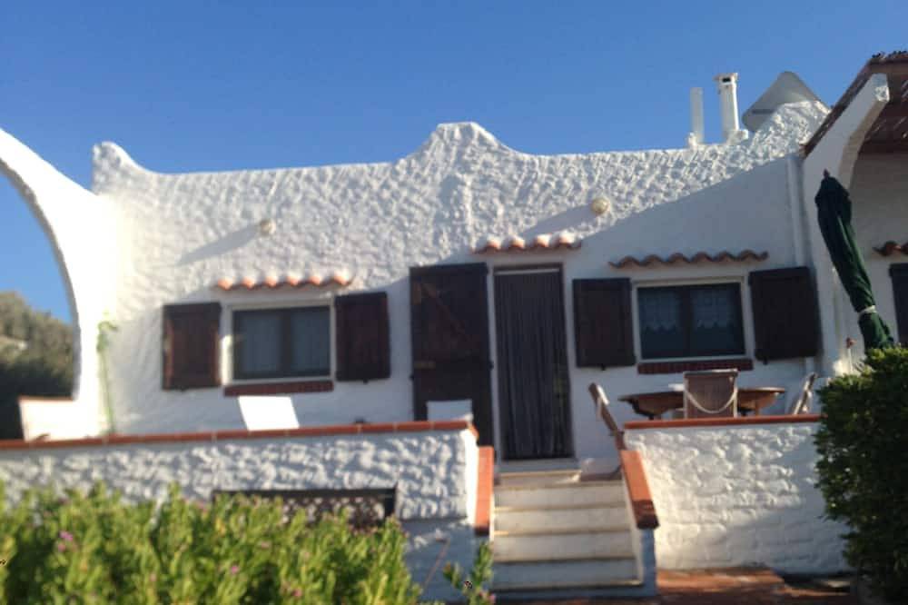 Terrace with dreamy sunsets over the sea! ( Cin code It111071C2000T8749) in Mercuri, Sant'Antioco