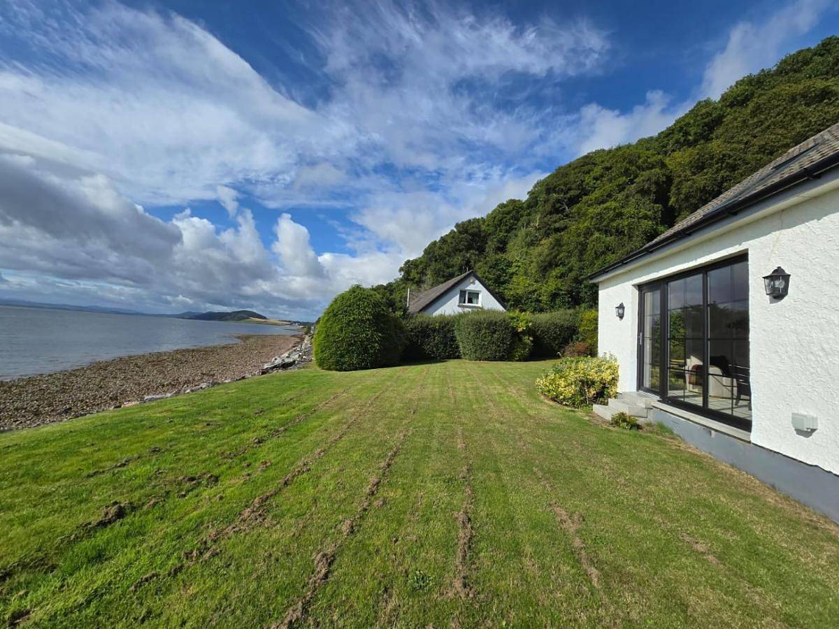 Four-Bedroom House in Highlands