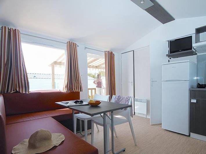 Camping Eden - Mobilhome 4 personnes - 'Evasion Confort Eco' 29m² + 2 chambres + terrasse semi-couverte 13.5m² in La Baule-Escoublac, Côte d'Amour