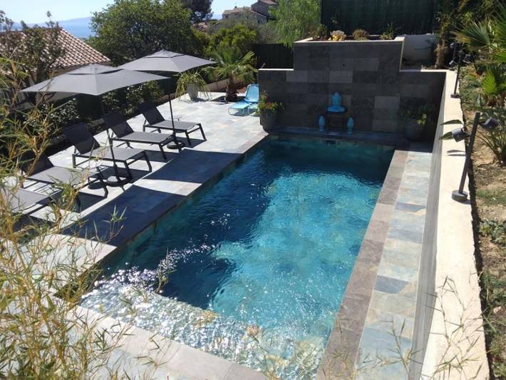 Chambre d’hôte pour 2 personnes, avec Terrasse et Jardin ainsi que Piscine et Vue à la La Ciotat