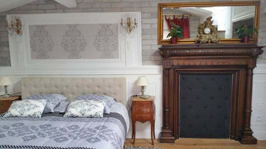 Location de vacances pour 2 personnes, avec vue ainsi que jardin et piscine à Saint-Ciers-de-Canesse - 4