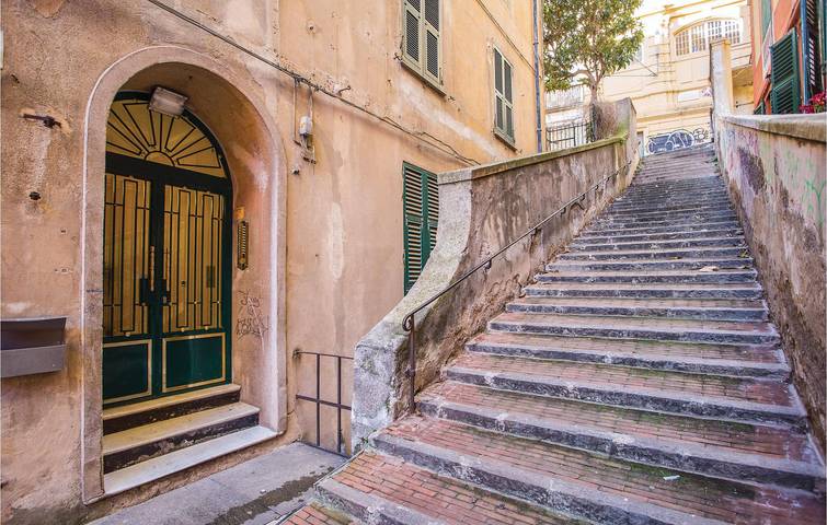 Attico per 6 persone a Genoa