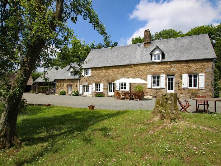 Gîte pour 10 personnes, avec jardin