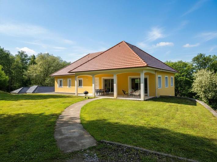 Villa pour 8 personnes, avec jardin