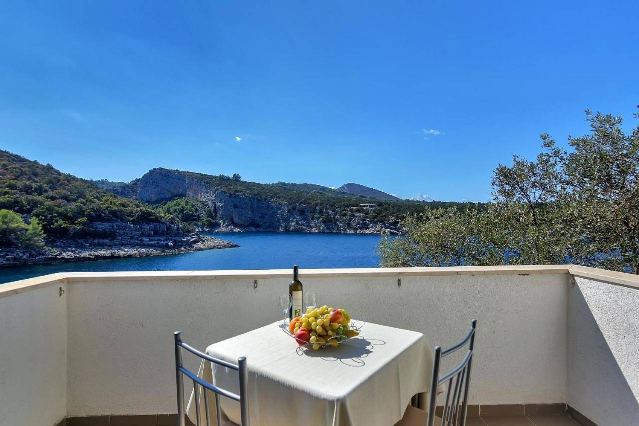 Entire apartment, Apartmani Cico in Gdinj, Hvar