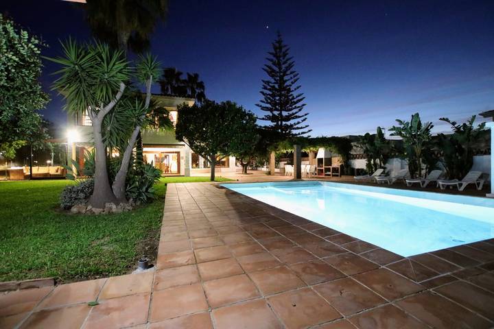 Casa rural para 10 personas, con jardín y balcón en Alhaurín de la Torre - 4