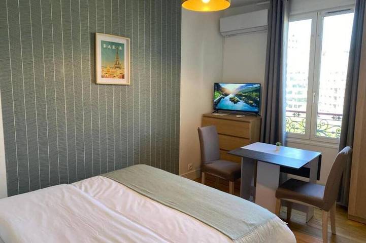 Apartamento entero, Studio number 7 in Pantin in Pantin, Sena-Saint Denis
