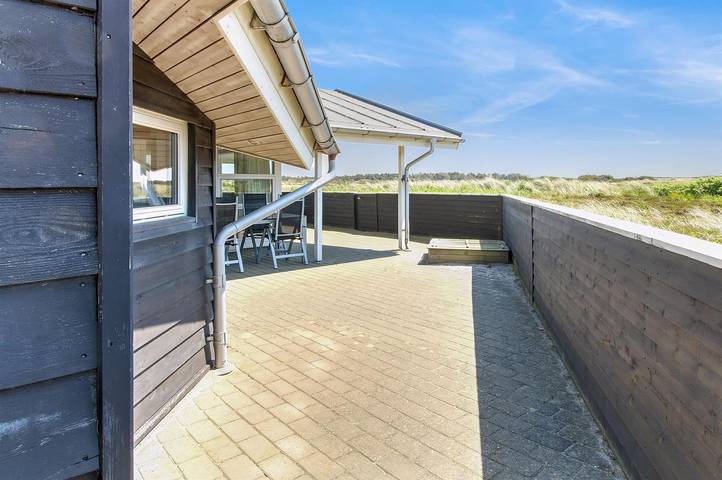 Ferienhaus für 8 Personen, mit Terrasse und Sauna sowie Whirlpool, mit Haustier in Henne Strand