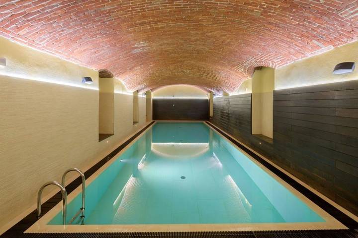 Residence per 3 persone, con Idromassaggio e Terrazza nonché Giardino e Piscina a Milano