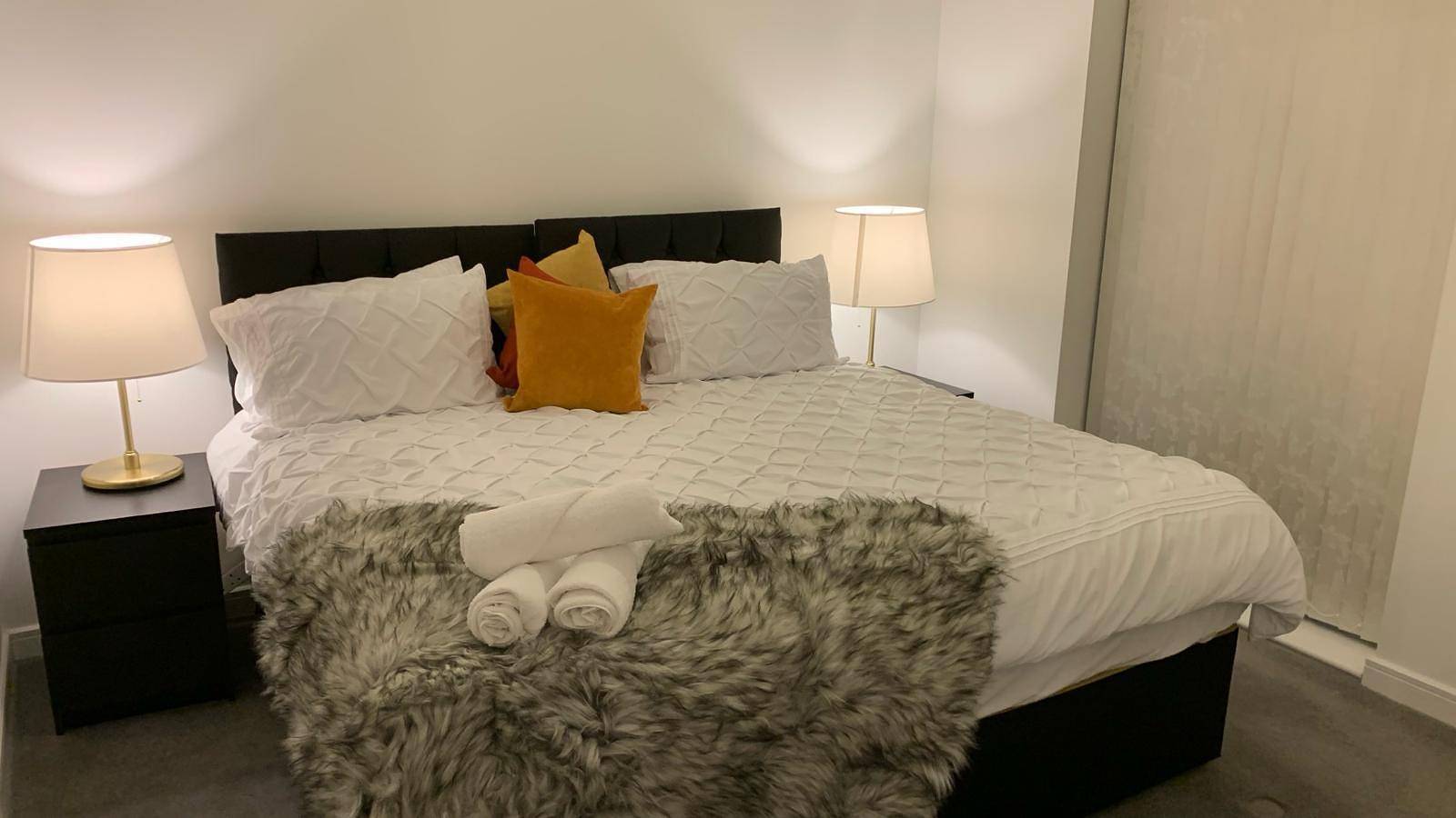 House- Sleeps 6 & Free Parking in Thurrock