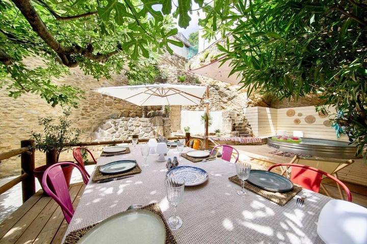 Maison de vacances pour 6 personnes, avec Terrasse ainsi que Jardin et Piscine