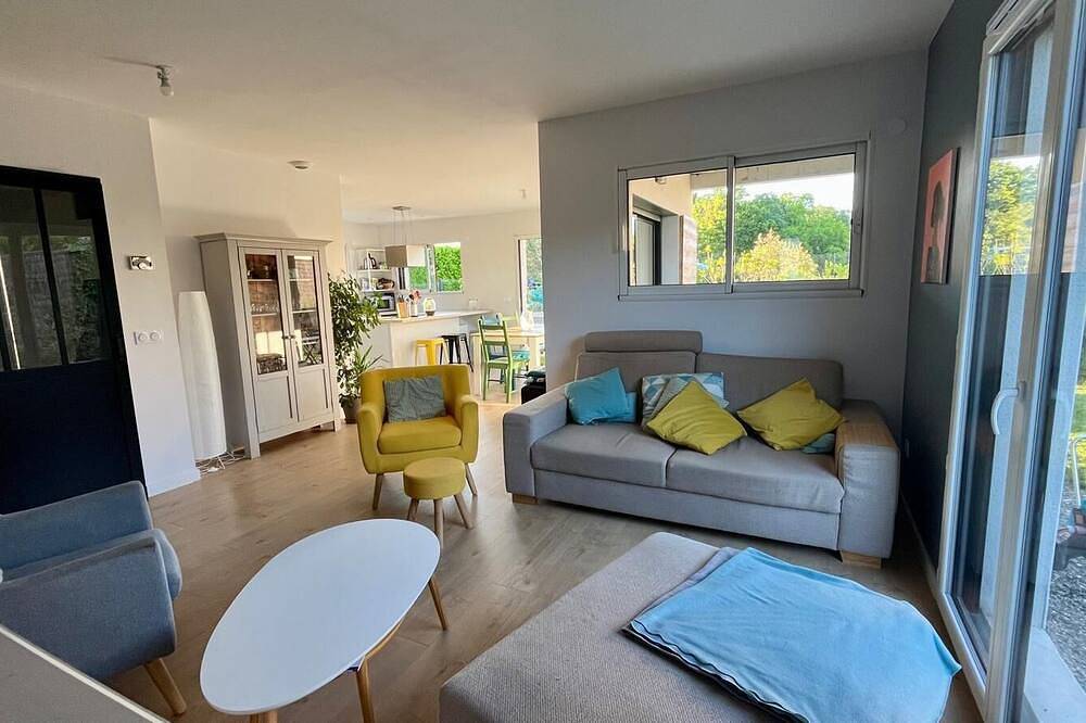 Family house with private pool - 10' walk from the beach - 6 pers in Anthy-sur-Léman, Thonon-les-Bains region