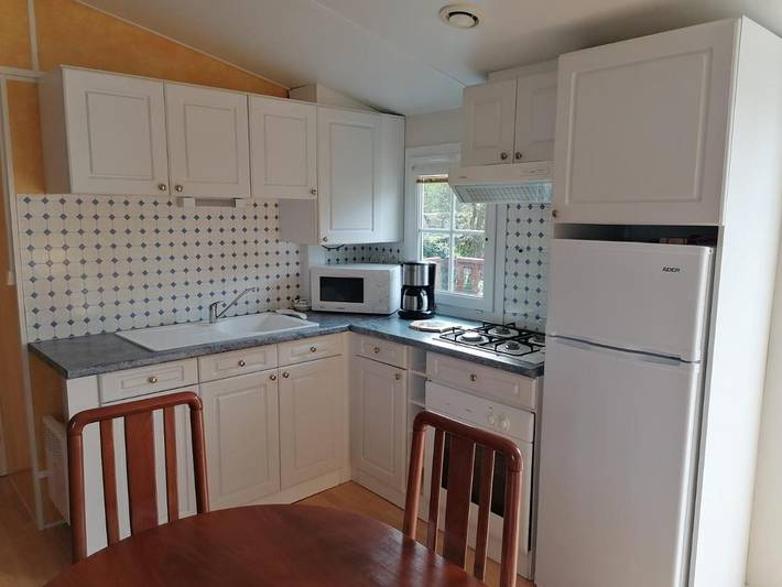 Location de vacances pour 6 personnes, avec jardin et terrasse ainsi que piscine et vue à Kermaria-Sulard - 3