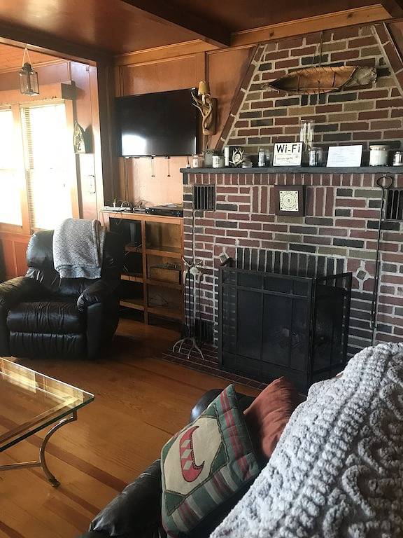 Enjoy the Magic of the Catskills in your Private Lakefront Home in Sullivan County