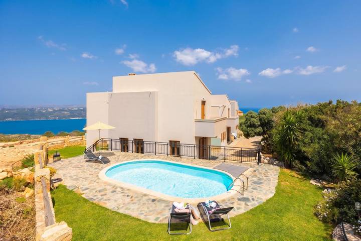 Vacation rental for 5 people, with Ocean view and Yard in Chania