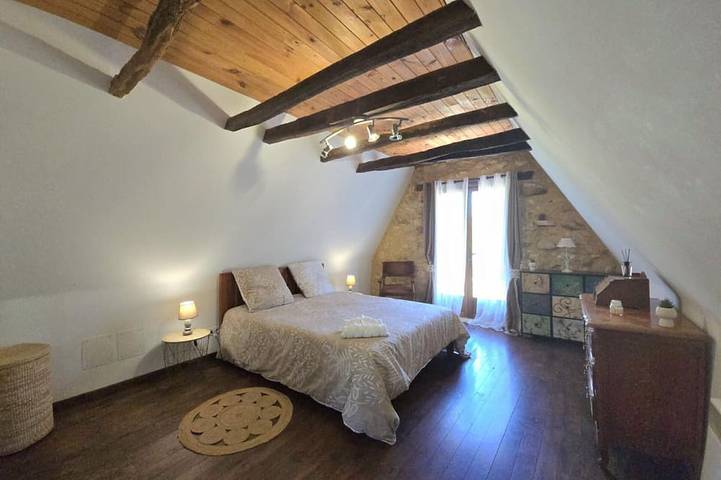 Gîte pour 6 personnes, avec piscine et jardin à Berbiguières - 2