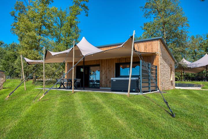 Holiday rental for 6 people, with hot tub and garden, child-friendly in Sarlat-la-Canéda