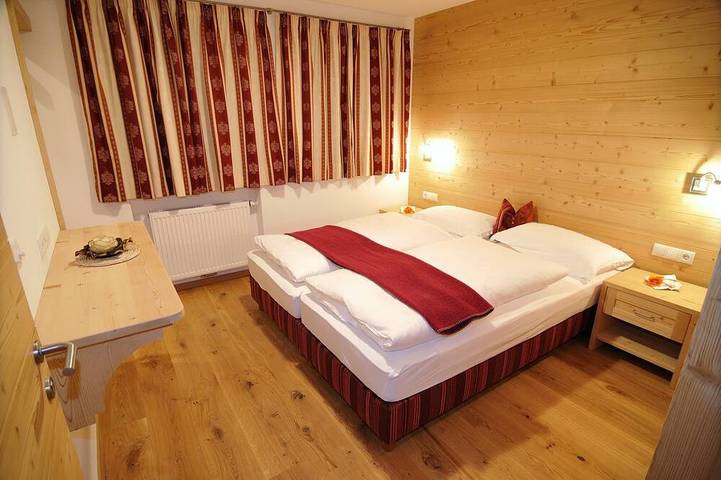 Ferienwohnung für 4 Personen in Wolkenstein