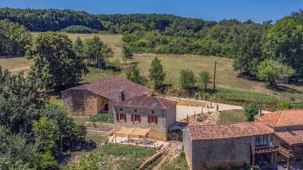 Gîte pour 3 personnes, avec terrasse et jardin à Montcabrier