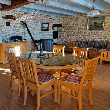 Gîte voor 4 Personen in Grande-Rivière, Jura Francais, Afbeelding 1