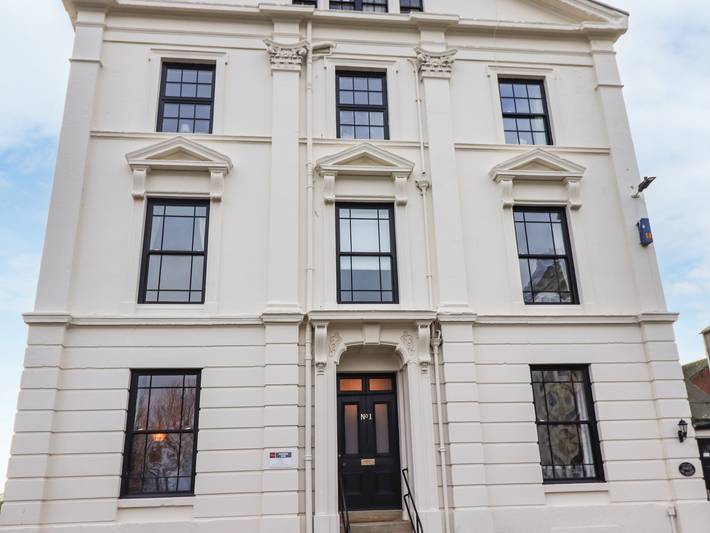 Apartment for 6 people in Filey