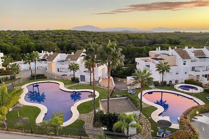 Apartamento de vacaciones para 6 personas, con balcón y piscina - 1
