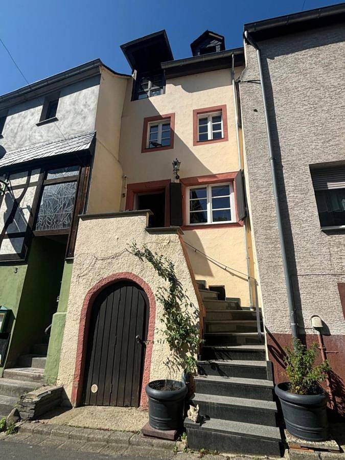 Ferienhaus für 4 Personen, mit Ausblick und Terrasse in Lieser
