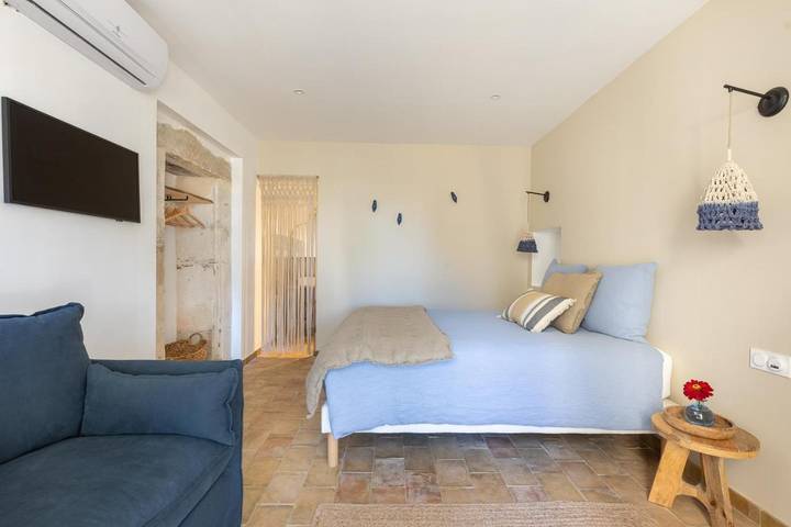 Maison d’hôte pour 2 personnes, avec jardin ainsi que piscine et vue à Robion - 3